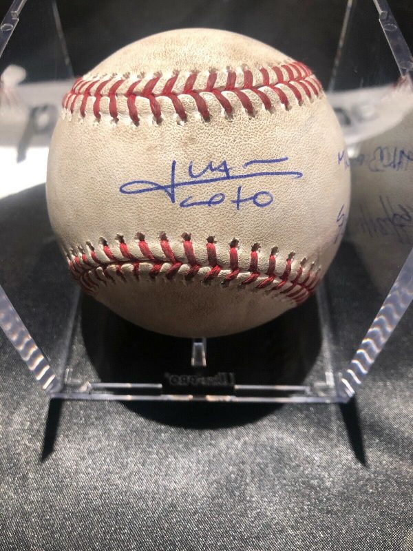 Juan Soto Autographed MLB Debut Game Used Authenticated Ball 5/20/18 - High  End Baseball Collectibles